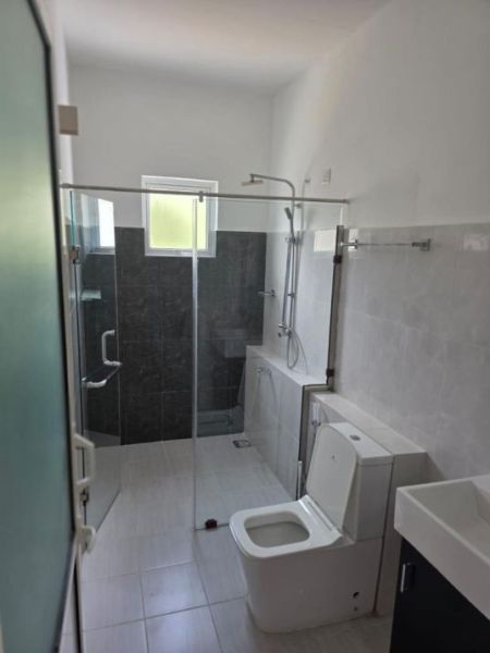 Bathroom - 4BR Modern House for Sale in Kesbewa | LKR 49.5 Million (HS4945)
