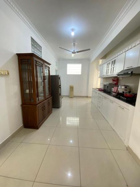 Kitchen - Short-Term Rental – Fully Furnished 3BHK Apartment in Colombo 05 – CSMP203