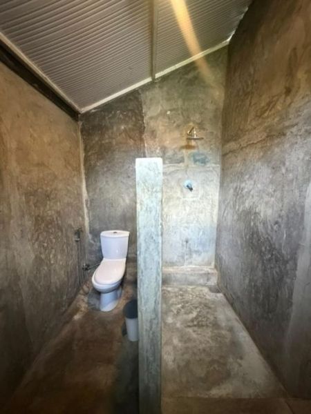 Bathroom - Geoffrey Bawa-Inspired 1 Bedroom Private Apartment with Elegant Interiors for Rent