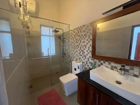 Bathroom - 12 Perches Furnished House for Rent - HL55151