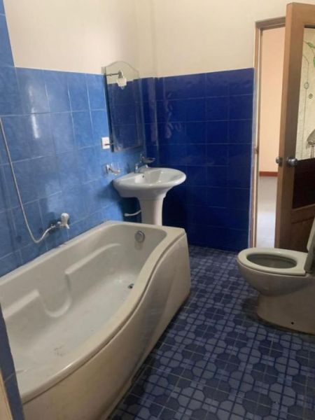 Bathroom - (PH1000) 2 Storey Houses for Sale in Mirihana