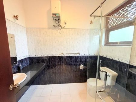 Bathroom - (SH1583) Luxury Three Storey House for Sale in Pitakotte