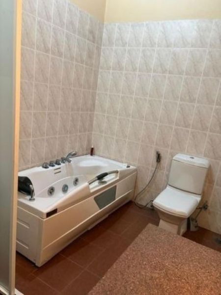 Bathroom - (RR676) Luxury 8 Bedroom House for Rent in Nedimala, Dehiwala