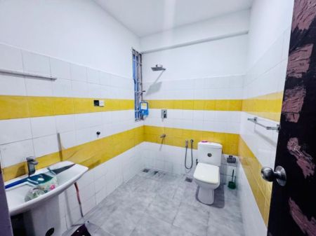 Bathroom - (SA1142) 2BR Apartment for Sale in Vip Residencies Battaramulla