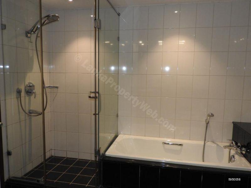 Bathroom - Apartment for rent in Rajagiriya
