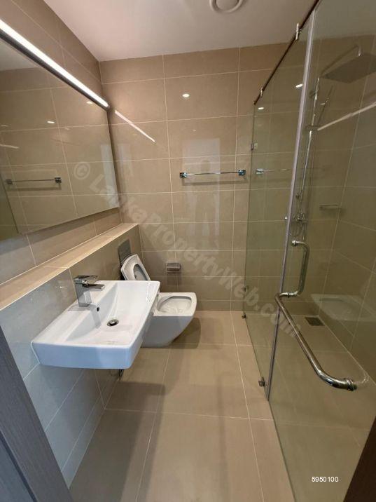 Bathroom - Apartment for sale in Colombo 15