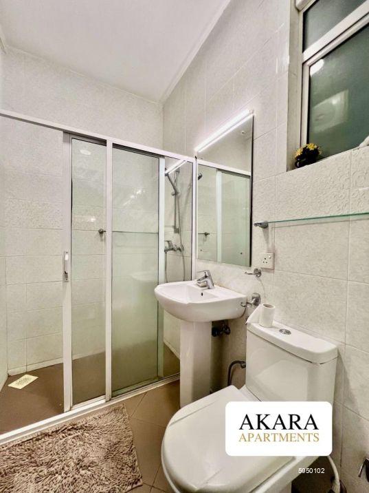 Bathroom - Apartment for rent in Colombo 3