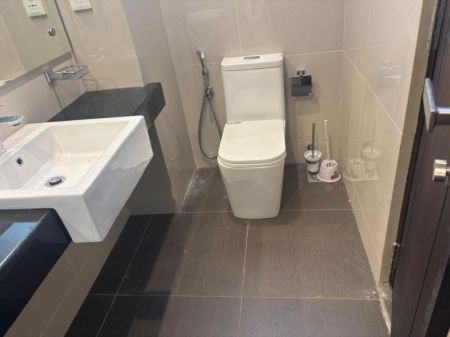 Bathroom - Orient Residencies | Nugegoda | Spacious | Furnished | 3Bedroom | 260K