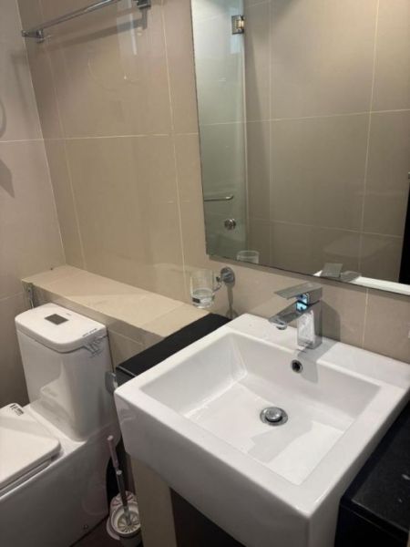 Bathroom - Orient Residencies | Nugegoda | Spacious | Furnished | 3Bedroom | 260K