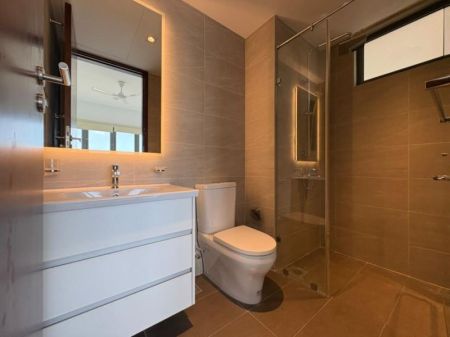 Bathroom - Apartment for rent in Colombo 2