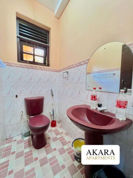 Bathroom - 08.5 Perches Furnished House for Sale - HL55510