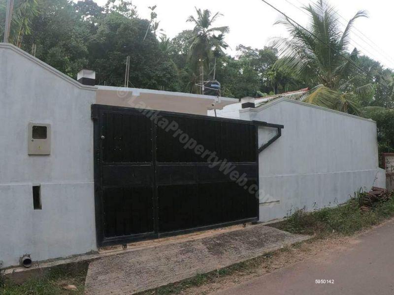 Villa for sale in Galle