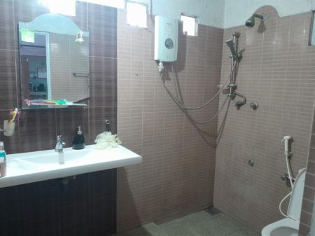 Bathroom - (BH184) House for Sale in Raddolugama, Seeduwa