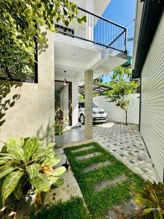 House for sale in Athurugiriya