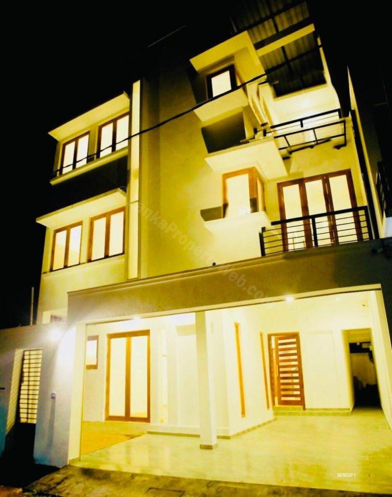 Exterior - House for rent in Mount Lavinia