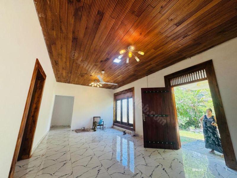 Bedroom - House for rent in Dehiwala