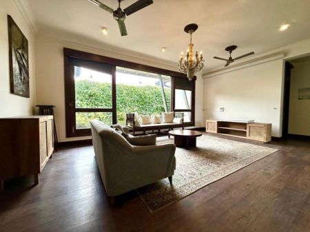 Living Room - (NR711) Luxury House Rent in Colombo 05