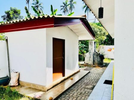 Exterior - (KH275) House for Sale in Minuwangoda
