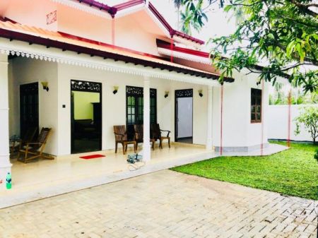 Exterior - (KH275) House for Sale in Minuwangoda