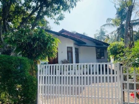 Exterior - (KH750) House for sale in Kimbulapitiya Negombo