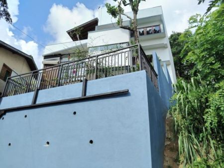 Exterior - (SH1587) Brand New Architectural Luxury House for Sale in Pahala Ieeriyagama, Kandy