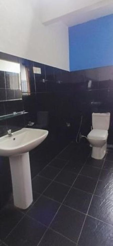 Bathroom - (PH1080) Three Storey House for Sale in Dehiwala