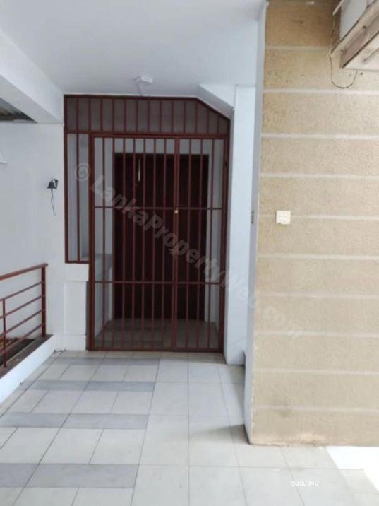 Apartment for sale in Boralesgamuwa