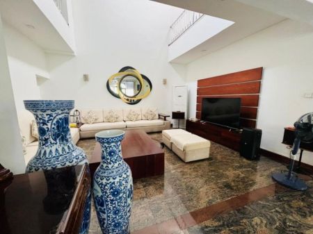 Living Room - Luxury Fully Furnished Residence For Sale In Mirihana