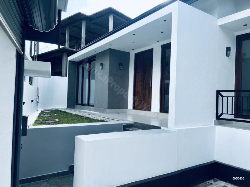 House for sale in Gampaha