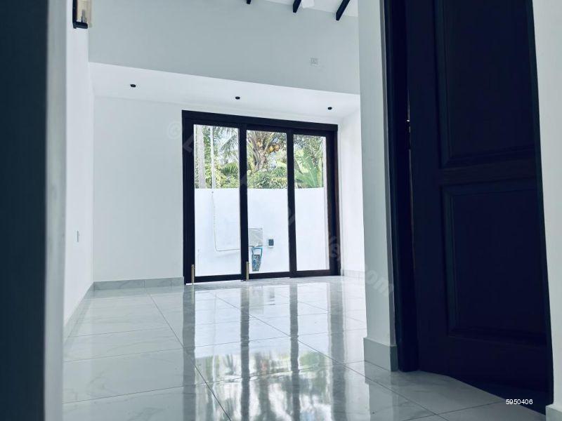 House for sale in Gampaha