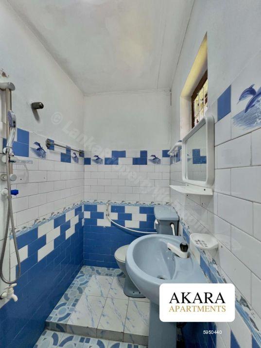 Bathroom - House for rent in Rajagiriya