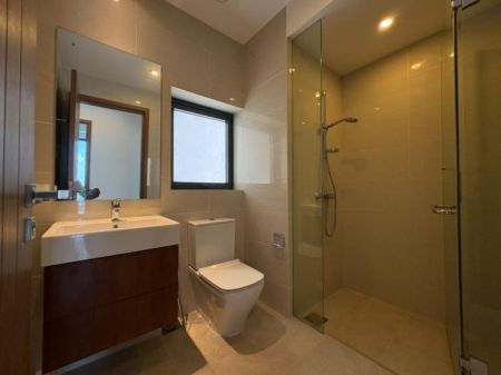 Bathroom - Apartment for rent in Colombo 2 