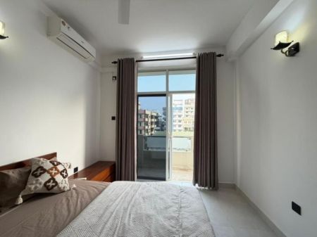 Bedroom - 💰 Rs. 500,000/Month – Fully Furnished 5BR Duplex Apartment for Rent at Landmark Building, Wellawatte, Colombo 06 🏙️