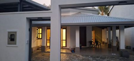 Exterior - Beautifully Renovated Single-story Home For Sale – Dampe, Piliyandala