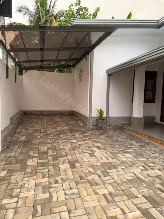 Exterior - Covered parking additional space to park anothre - House for sale in Dampe