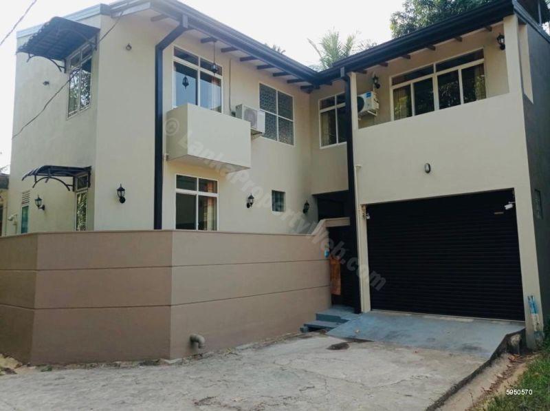 House for sale in Pannipitiya