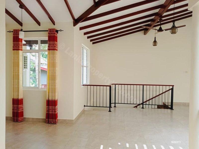 House for sale in Pannipitiya
