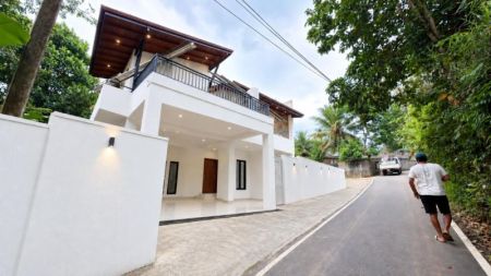 Exterior - (DH1382) Brand New Three Storey House for Sale in Kahathuduwa
