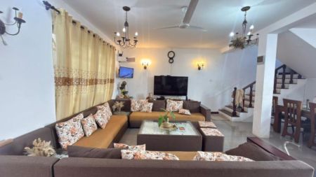 Living Room - (DH1069) Two Storey House for Sale in Kalubowila, Colombo 06