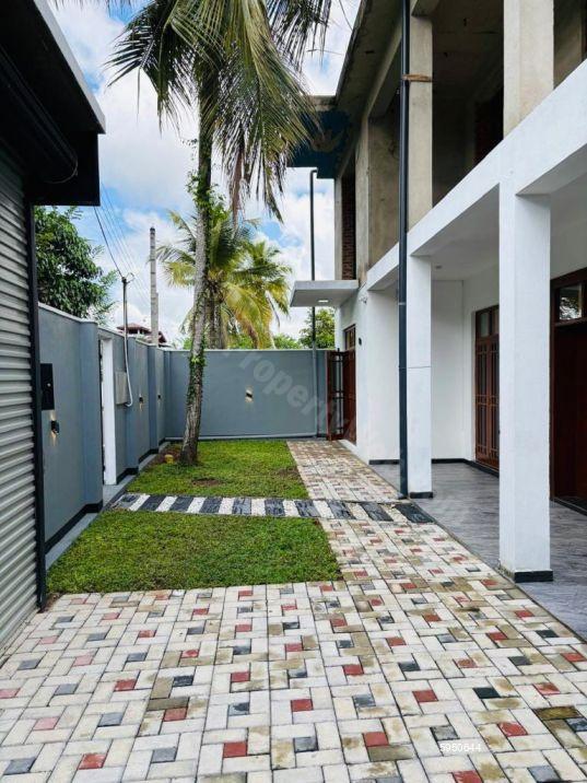 Exterior - House for rent in Homagama