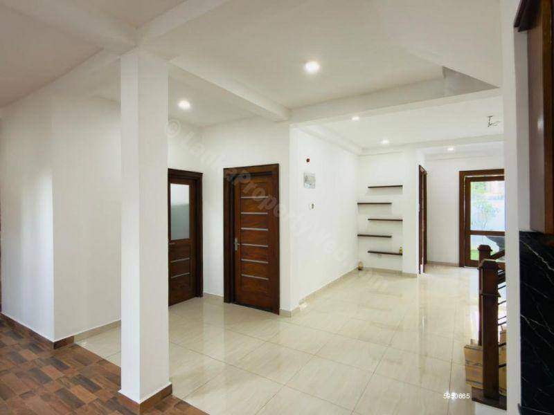 House for sale in Thalawathugoda