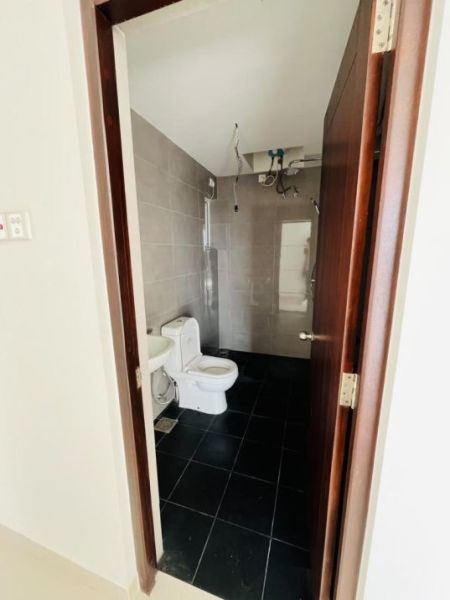 Bathroom - The Cornwall | Unfurnished 4 Bedroom Apartment for Sale