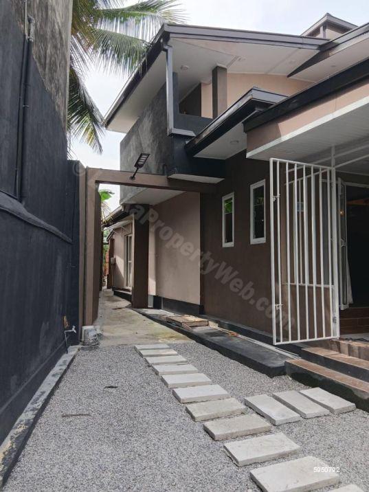 House for sale in Ja Ela