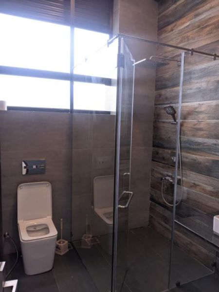 Bathroom - Luxury 4 Bedroom House for Rent in Malabe / LKR 400,000 Monthly (EM066AT)