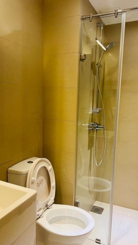 Bathroom - 3 Bedrooms Apartment for Sale in Colombo 5 - PDA124