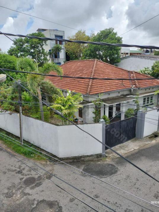 House for sale in Mount Lavinia