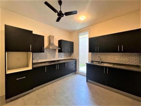 Kitchen - 4 Bedroom House for Sale – Thalawathugoda | LKR 96,000,000 (EM197RK)