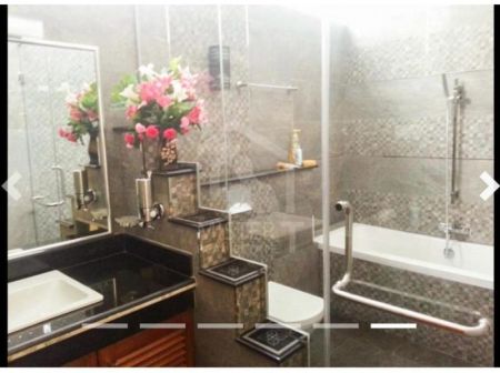 Bathroom - Large House For Rent in Colombo 03 (BPO Welcome)