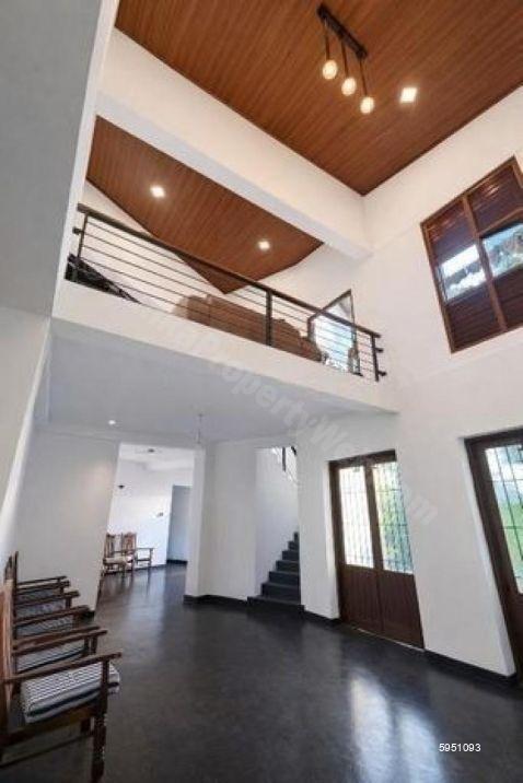 House for sale in Gampaha
