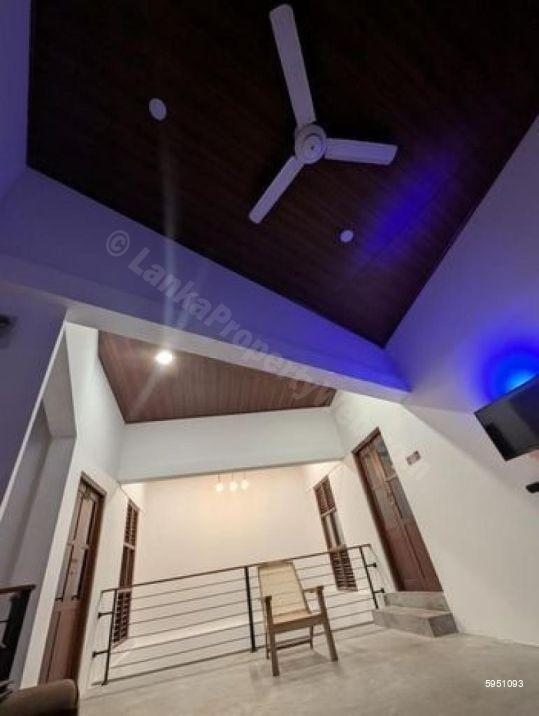 House for sale in Gampaha